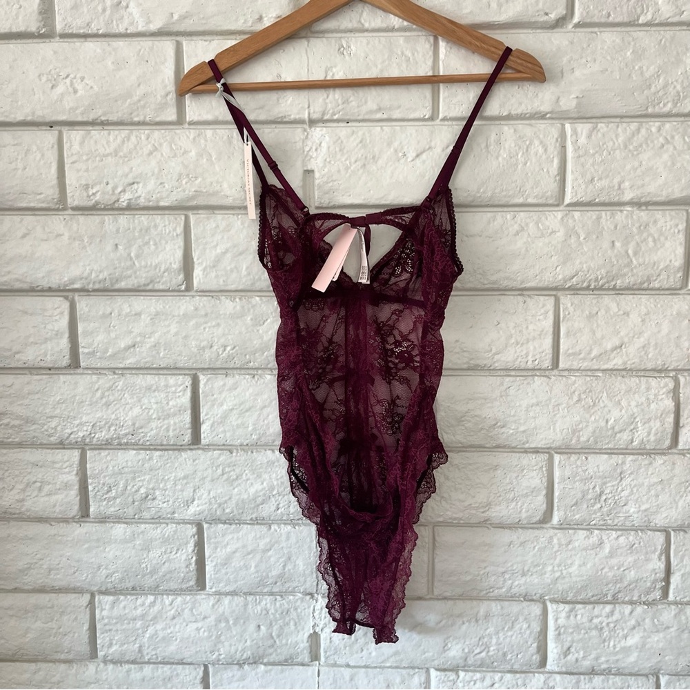 BUNDLE NWT Victoria’s Secret Lace lingerie White Burgundy Black Size Medium - Picture 7 of 13